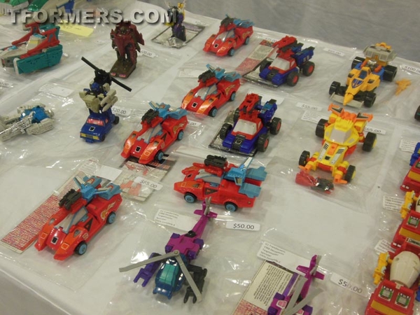 BotCon 2013   The Transformers Convention Dealer Room Image Gallery   OVER 500 Images  (194 of 582)